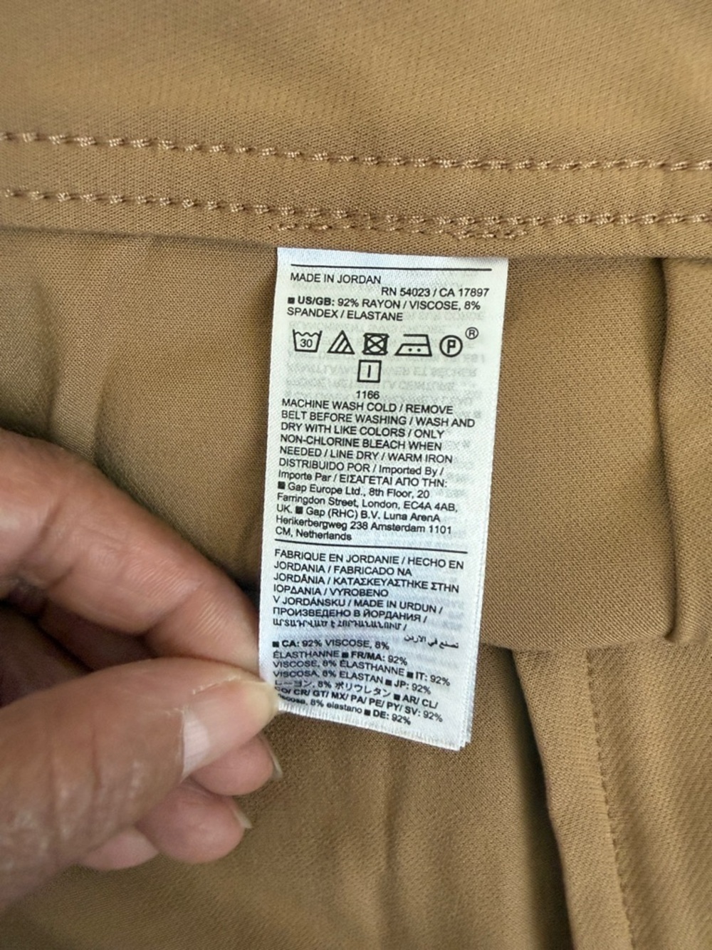 Banana Republic Women’s Tan Cargo Pants - Versatile Everyday Style - Picture 6 of 10